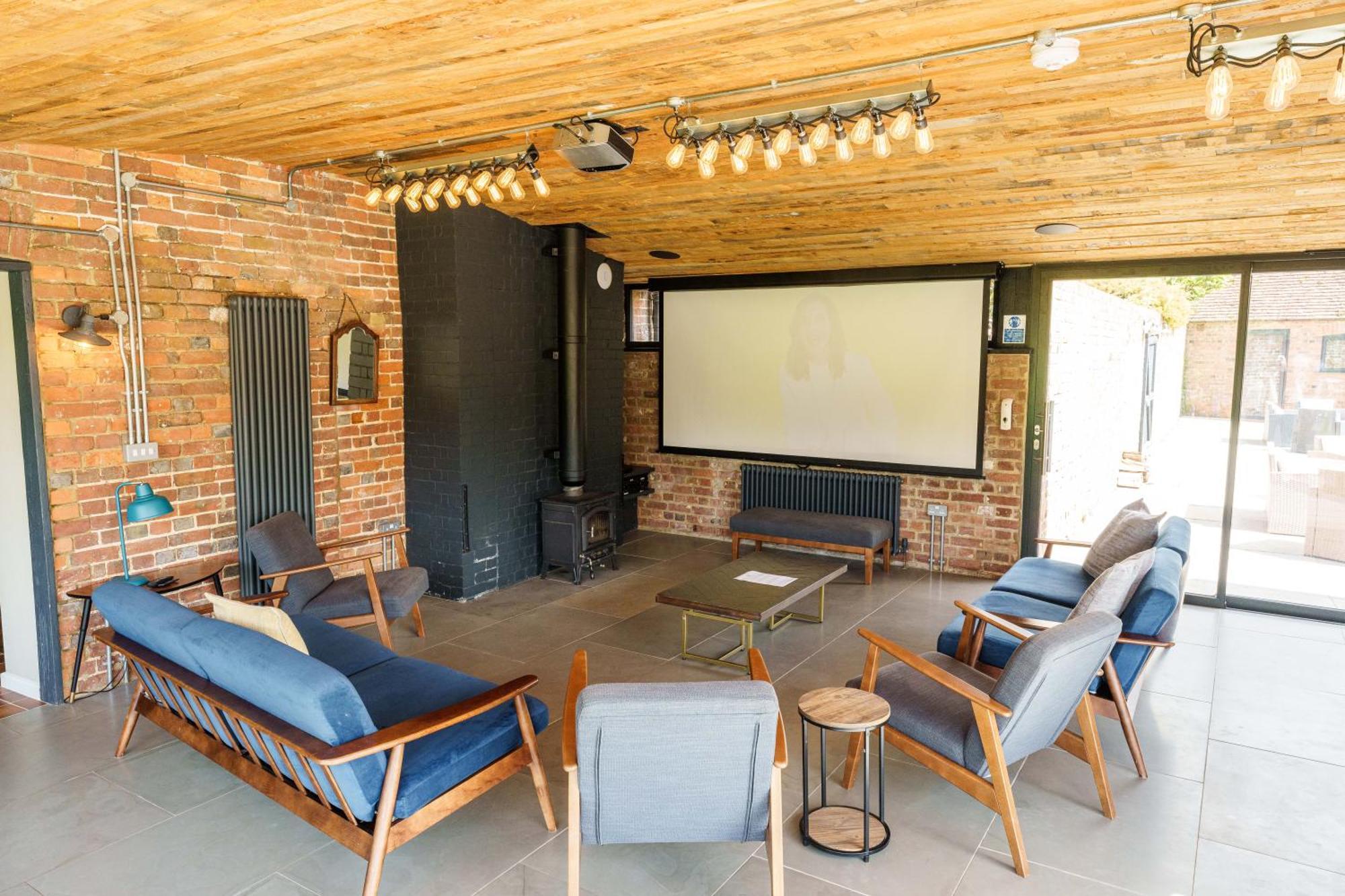 Vineyard Oast Sleeps 25 Villa Wavehorne Eksteriør bilde